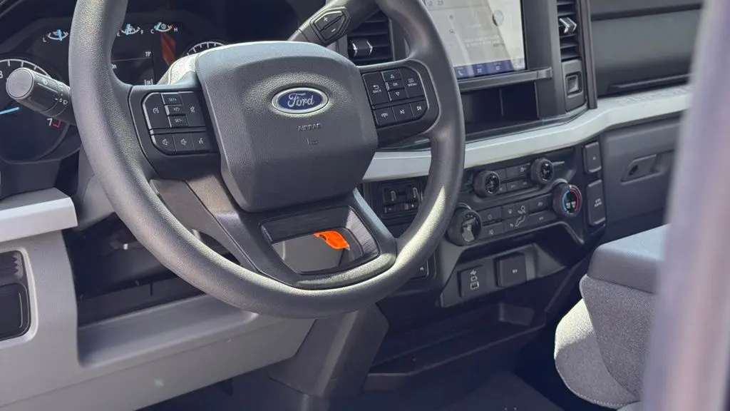 2025 Ford F-350 Super Duty XL