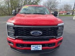 2025 F-350 Super Duty Thumbnail 2