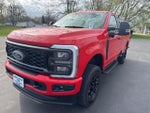 2025 F-350 Super Duty Thumbnail 3