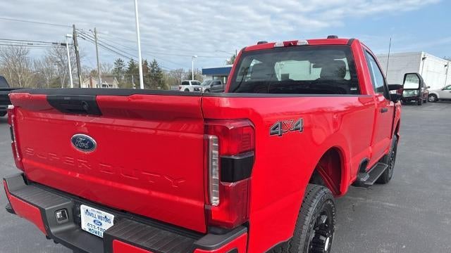 2025 Ford F-350 Super Duty XL