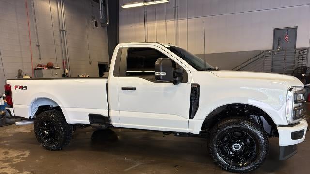 2025 Ford F-350 Super Duty XL
