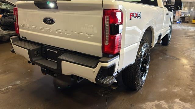 2025 Ford F-350 Super Duty XL