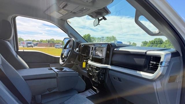 2025 Ford F-350 Super Duty XL