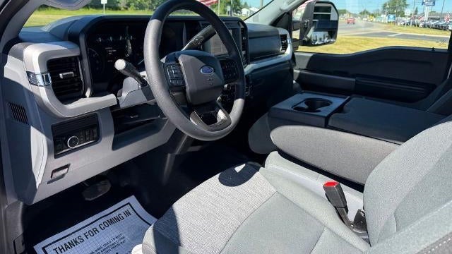 2025 Ford F-350 Super Duty XL