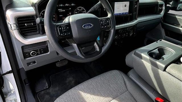 2025 Ford F-350 Super Duty XL