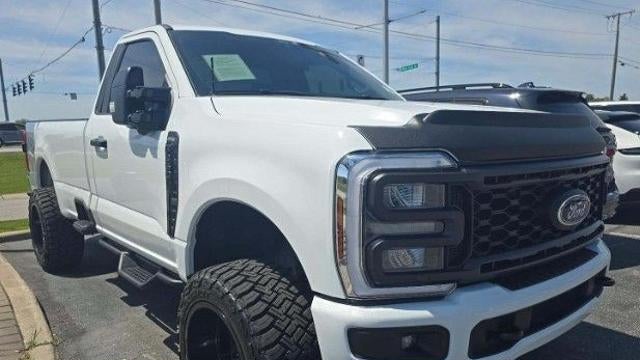 2025 Ford F-350 Super Duty XL