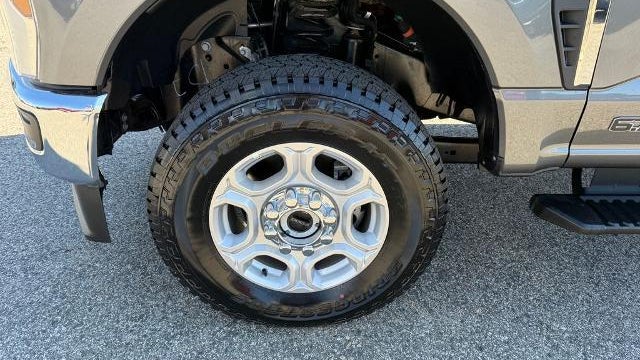 2026 Ford F-350 Super Duty XLT