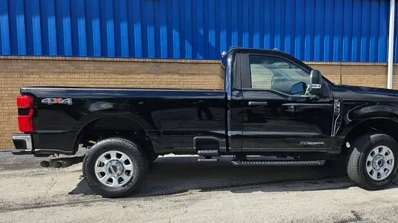 2023 Ford F-350 Super Duty XL