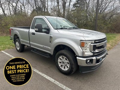 2022 Ford F-350 Super Duty 4X4 XLT 2DR Regular Cab 8 FT. LB SRW Pickup