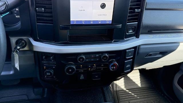 2026 Ford F-350 Super Duty XLT