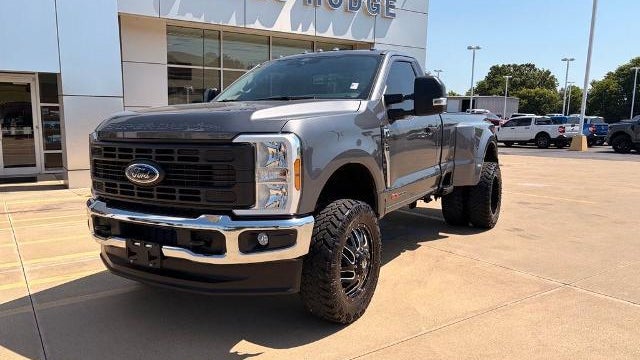 2026 Ford F-350 Super Duty XLT