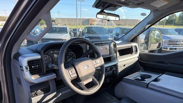 2025 Ford F-450 Super Duty XL