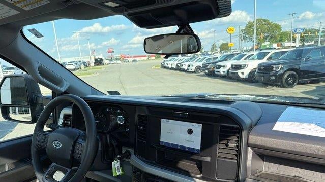 2025 Ford F-450 Super Duty XL