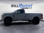 2026 F-450 Super Duty Thumbnail 2