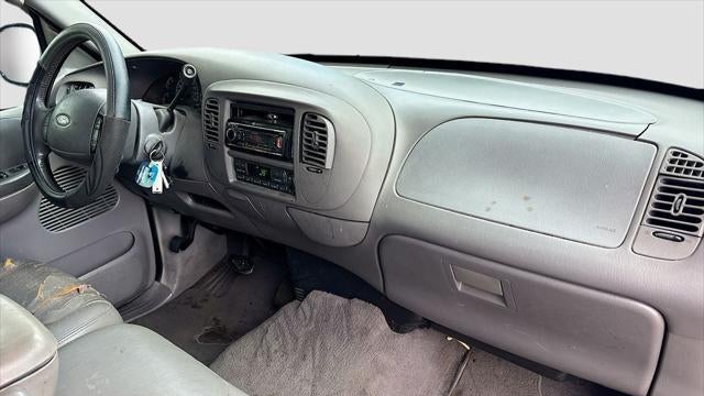 2003 Ford F-150 XLT