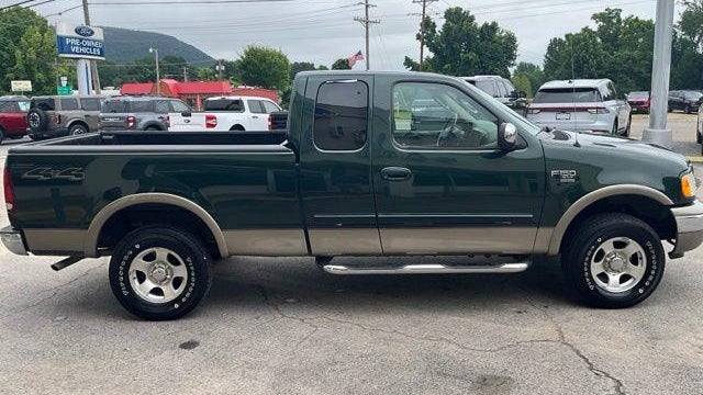 2002 Ford F-150 Lariat