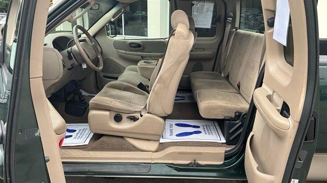 2002 Ford F-150 Lariat
