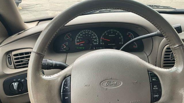 2002 Ford F-150 Lariat