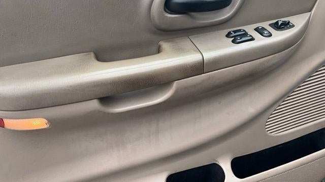 2002 Ford F-150 Lariat