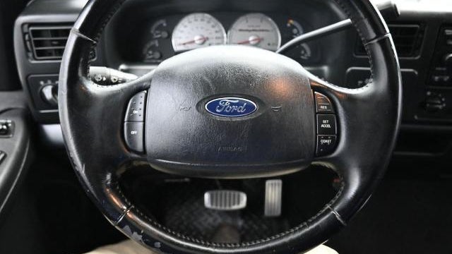 2004 Ford F-350 Super Duty XL