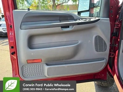 2003 Ford F-350 Super Duty 4DR Crew Cab XLT 4WD LB