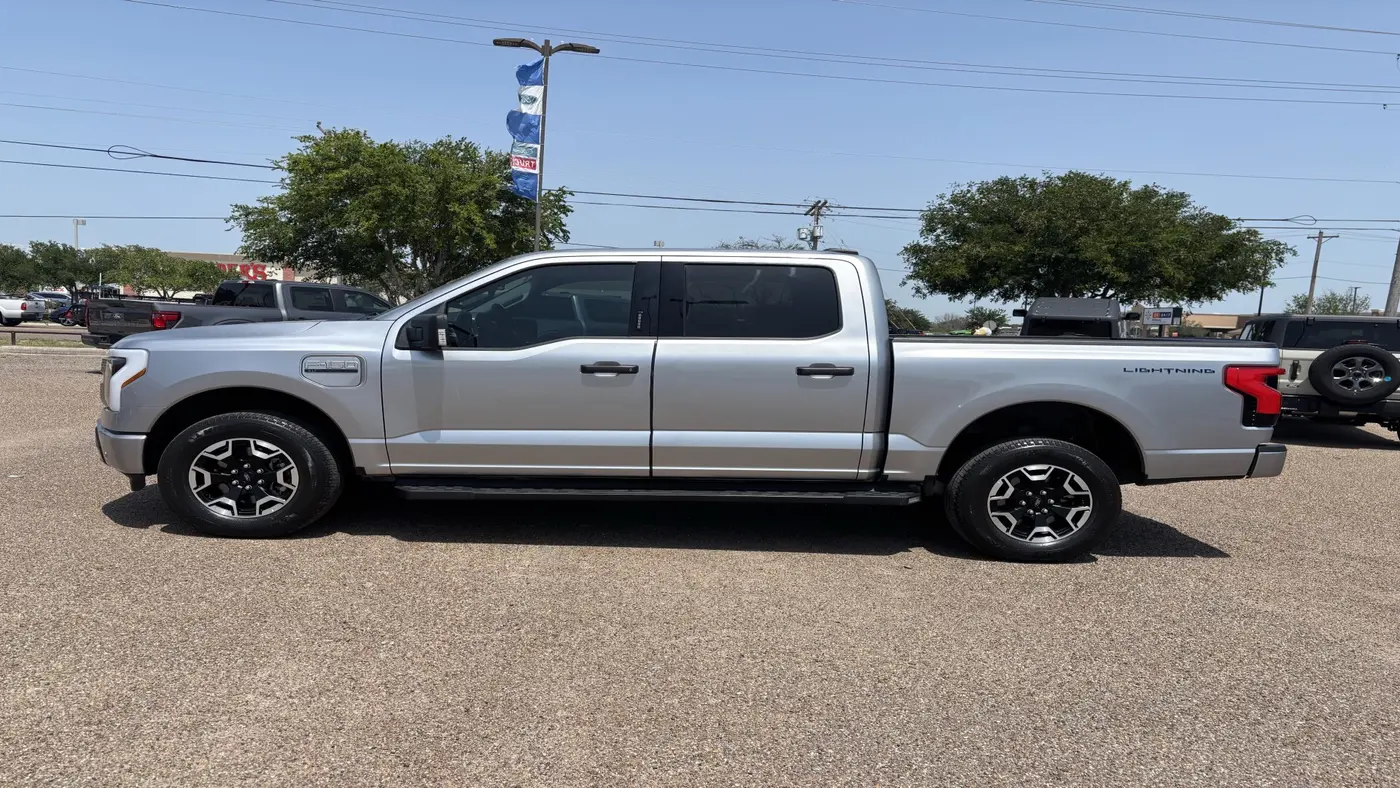 2023 Ford F-150 Lightning XLT