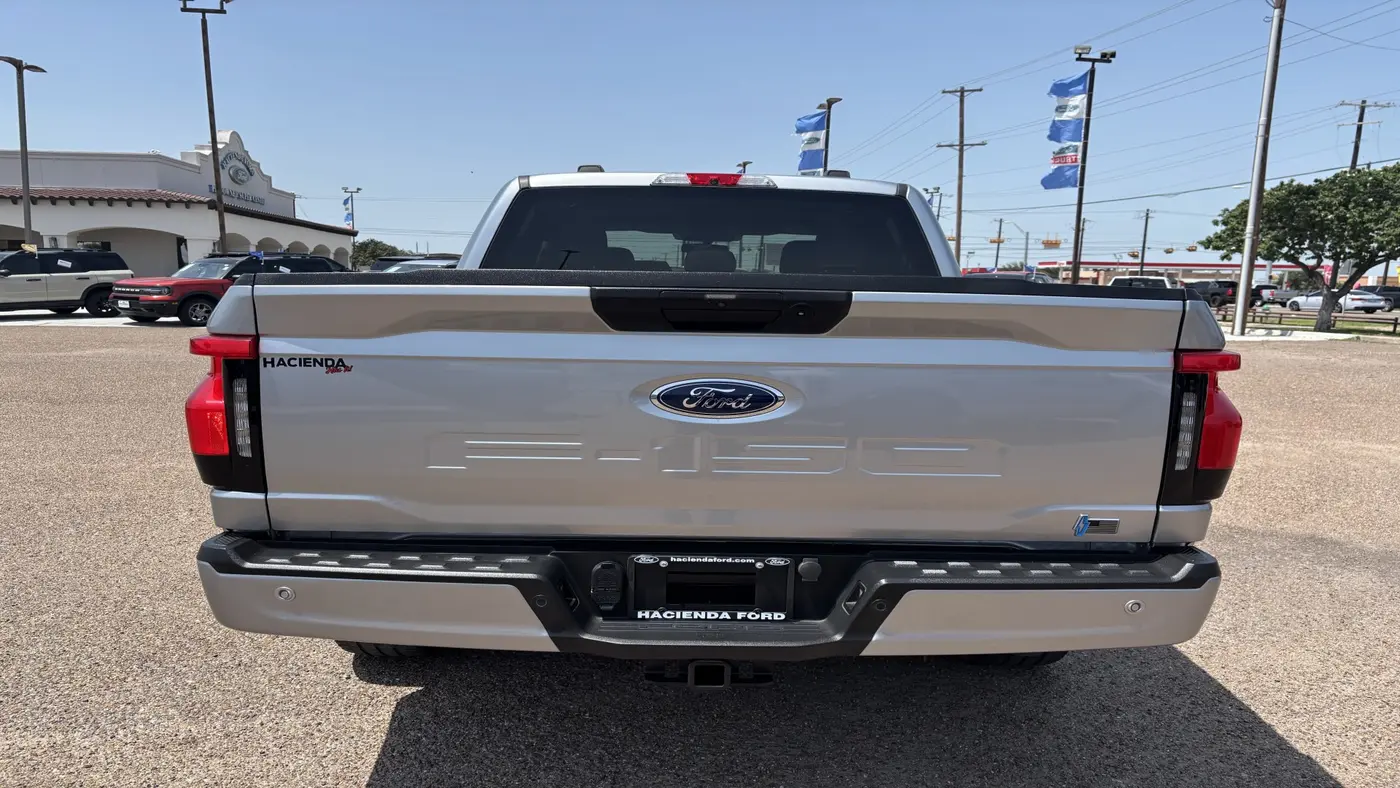 2023 Ford F-150 Lightning XLT
