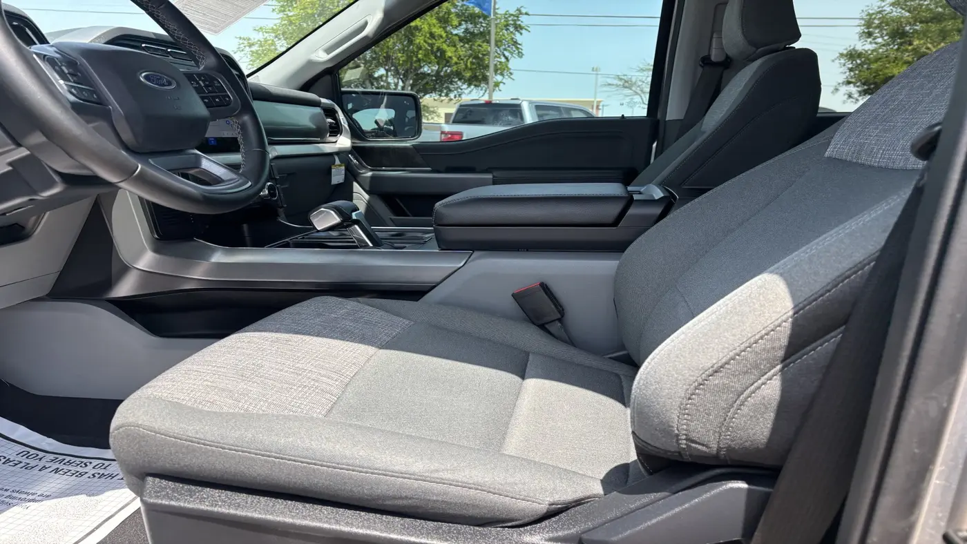 2023 Ford F-150 Lightning XLT