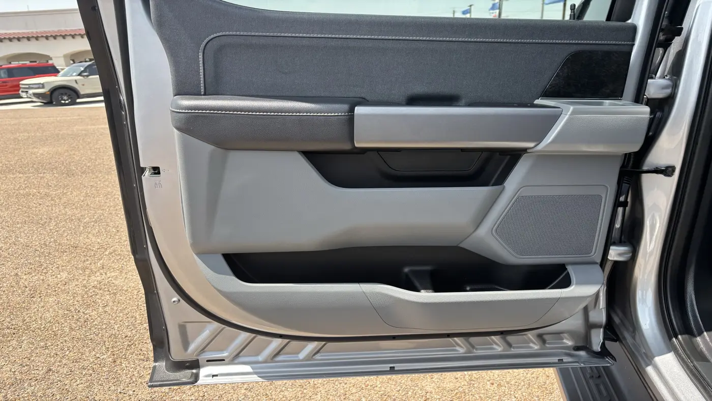 2023 Ford F-150 Lightning XLT