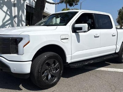 2023 Ford F-150 Lightning AWD Lariat 4DR Supercrew 5.5 FT. SB