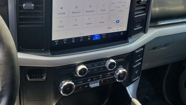 2023 Ford F-150 Lightning XLT
