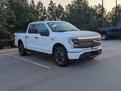 2023 Ford F-150 Lightning AWD XLT 4DR Supercrew 5.5 FT. SB