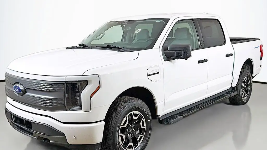 2023 Ford F-150 Lightning XLT