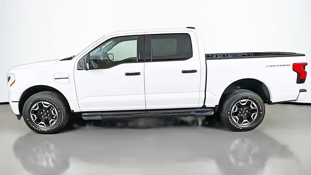 2023 Ford F-150 Lightning XLT