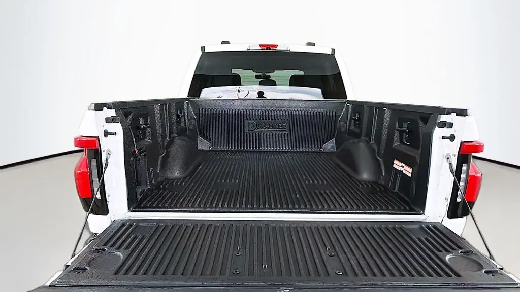 2023 Ford F-150 Lightning XLT