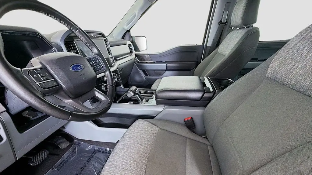 2023 Ford F-150 Lightning XLT