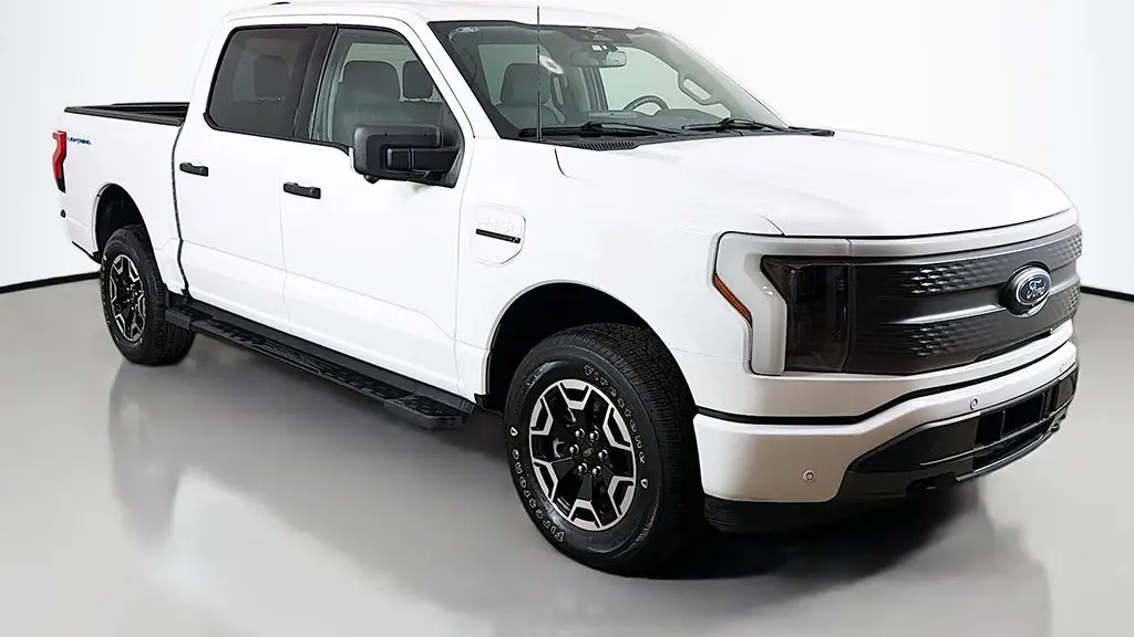 2023 Ford F-150 Lightning XLT