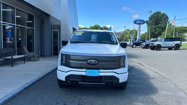2023 Ford F-150 Lightning XLT