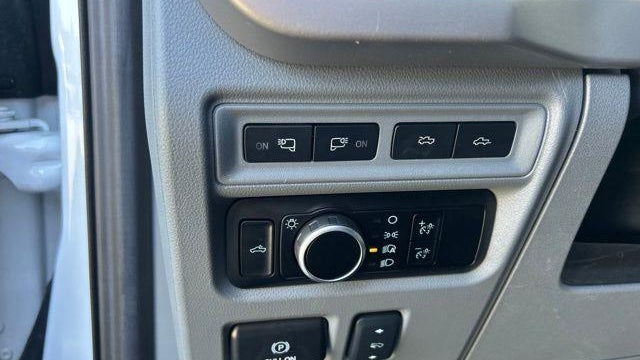 2023 Ford F-150 Lightning XLT