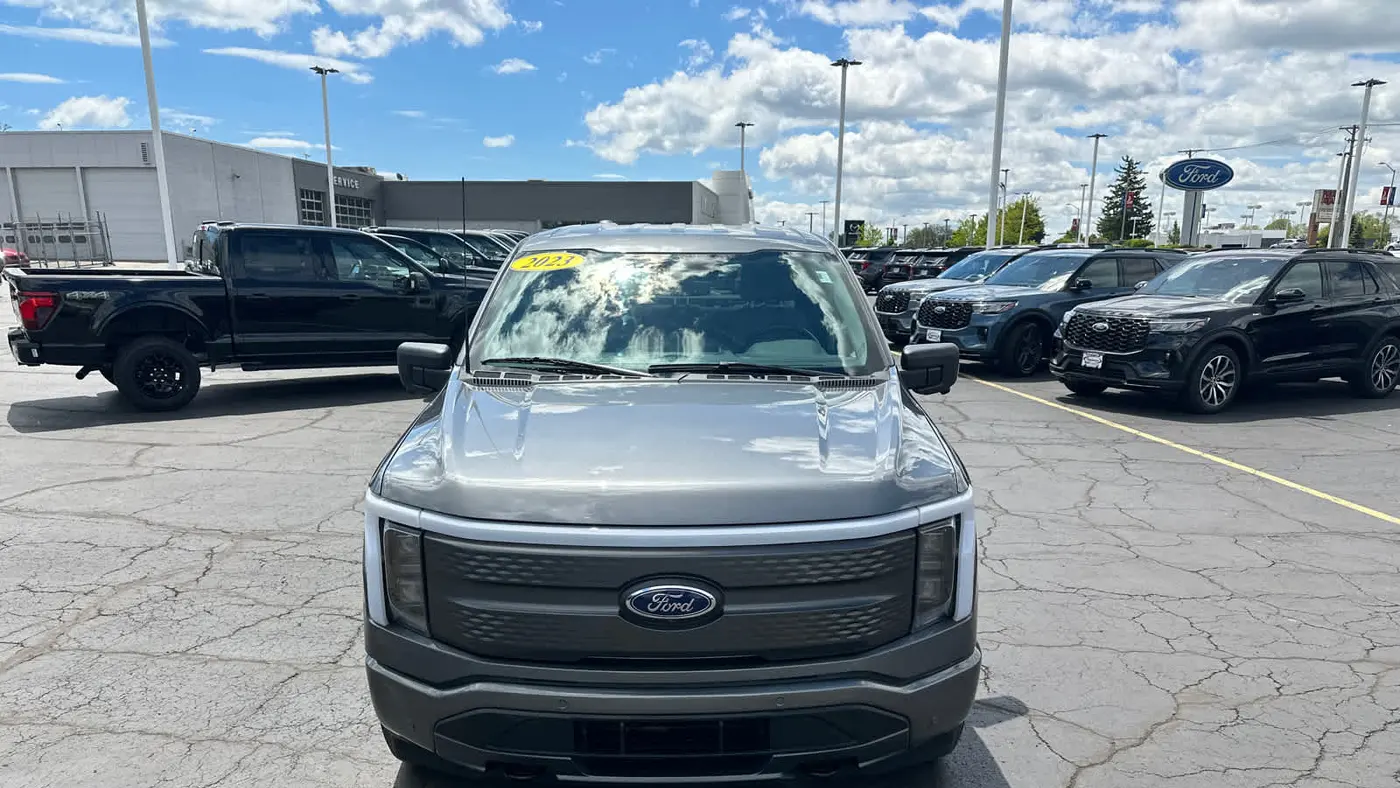 2023 Ford F-150 Lightning XLT