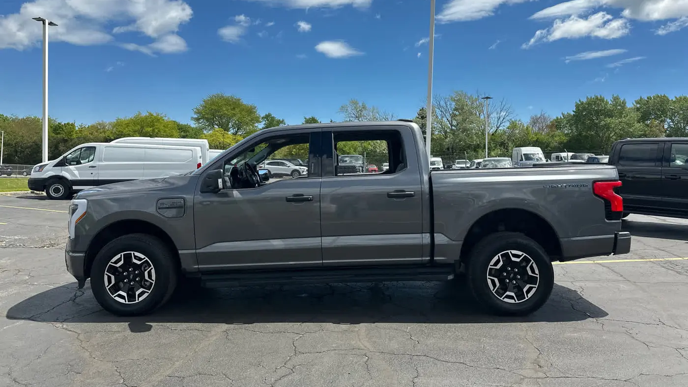 2023 Ford F-150 Lightning XLT