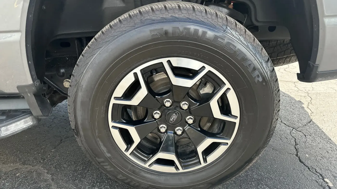 2023 Ford F-150 Lightning XLT
