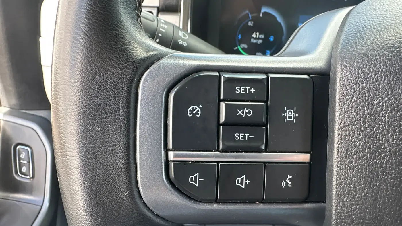 2023 Ford F-150 Lightning XLT