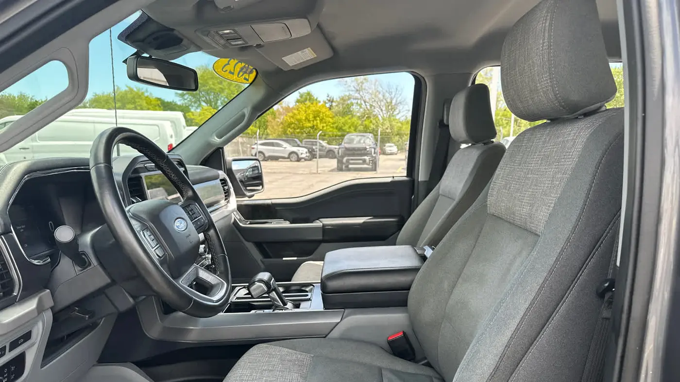 2023 Ford F-150 Lightning XLT