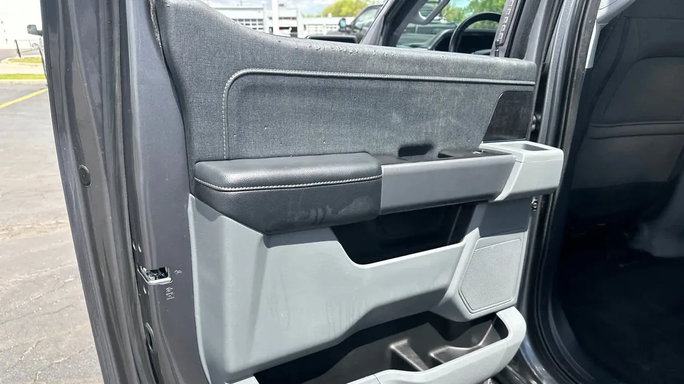 2023 Ford F-150 Lightning XLT