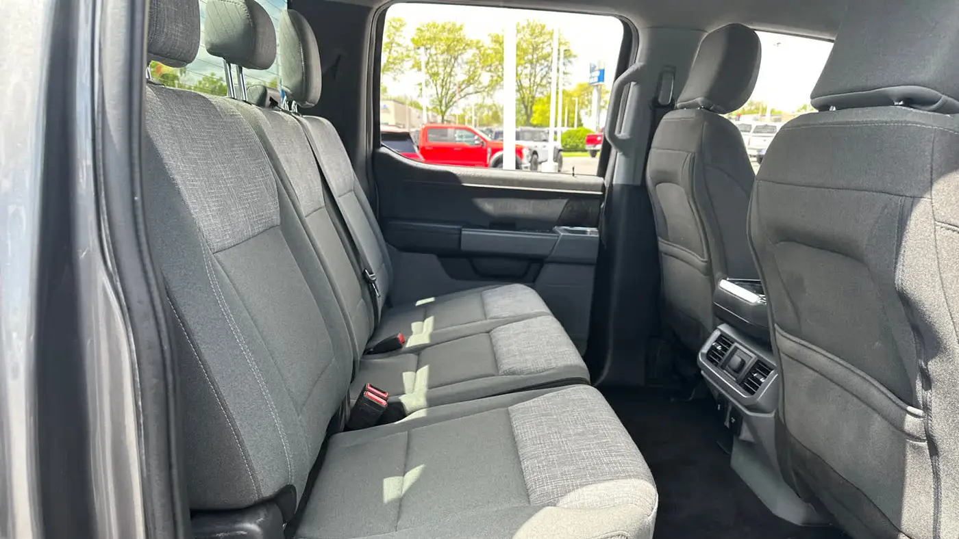 2023 Ford F-150 Lightning XLT