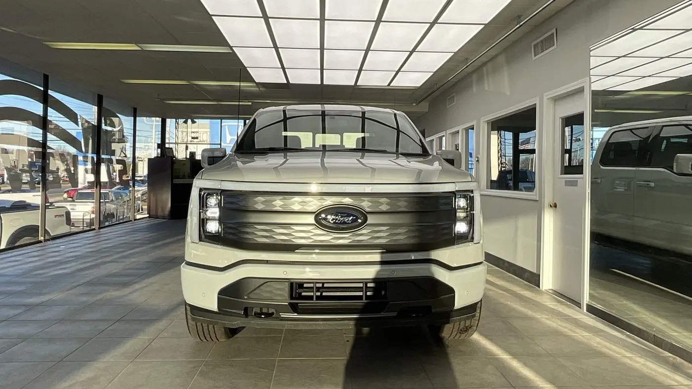 2023 Ford F-150 Lightning Pro