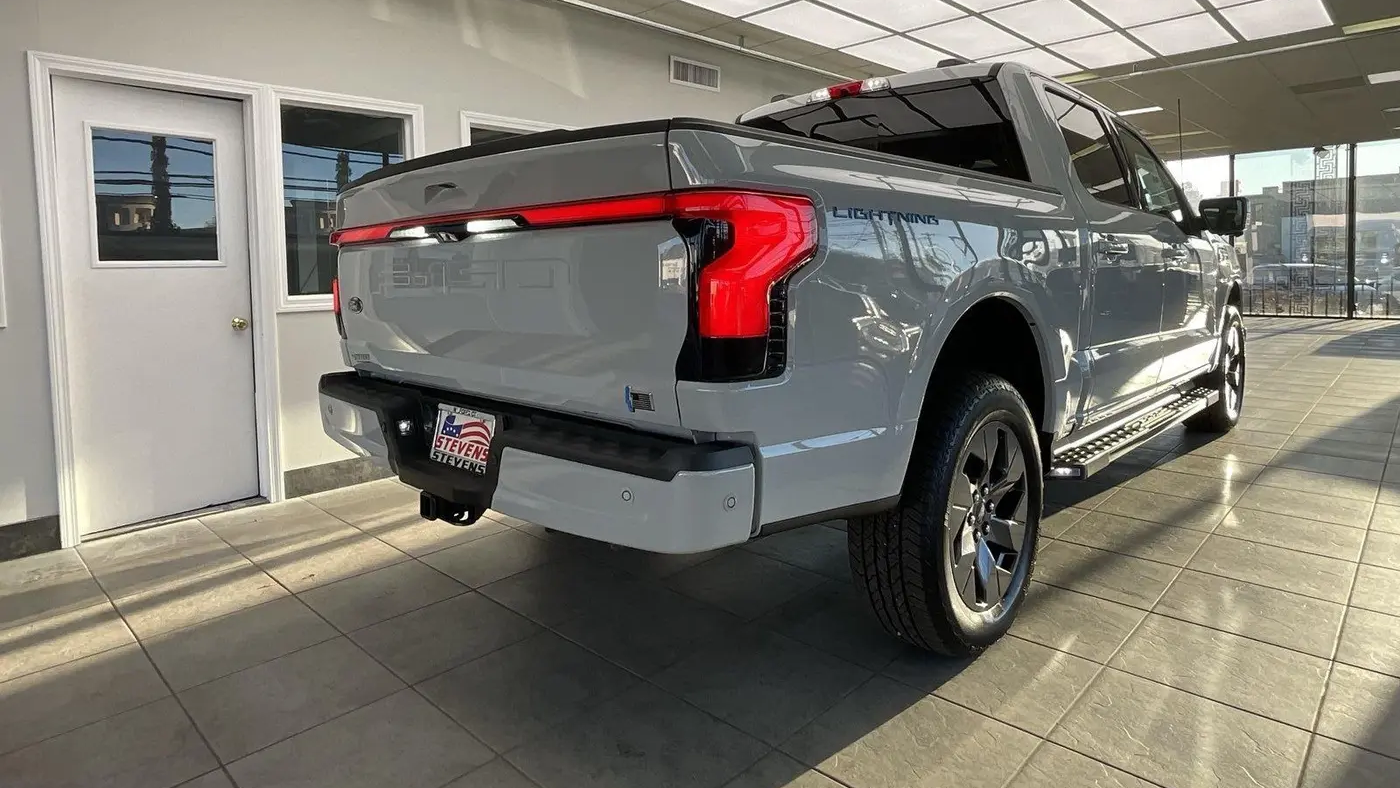 2023 Ford F-150 Lightning Pro