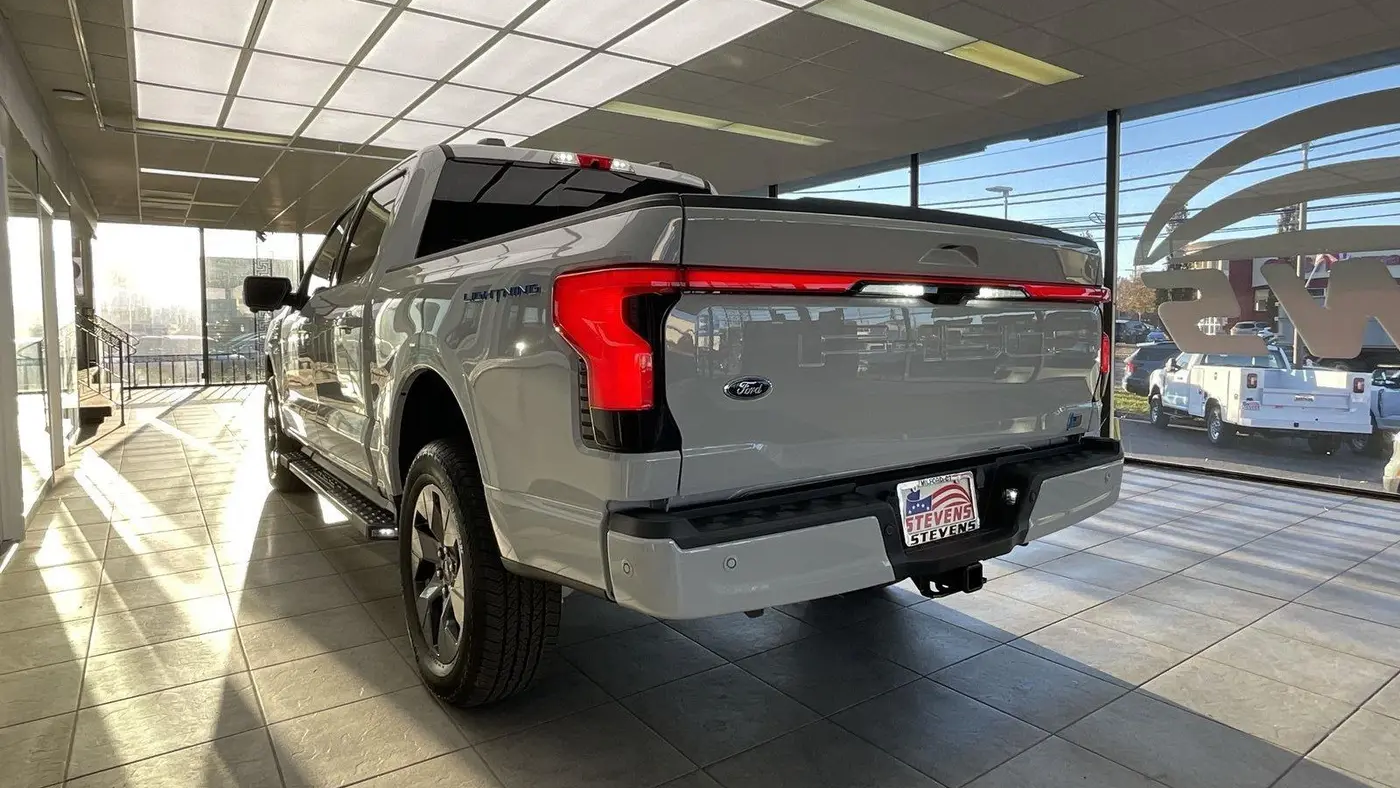 2023 Ford F-150 Lightning Pro