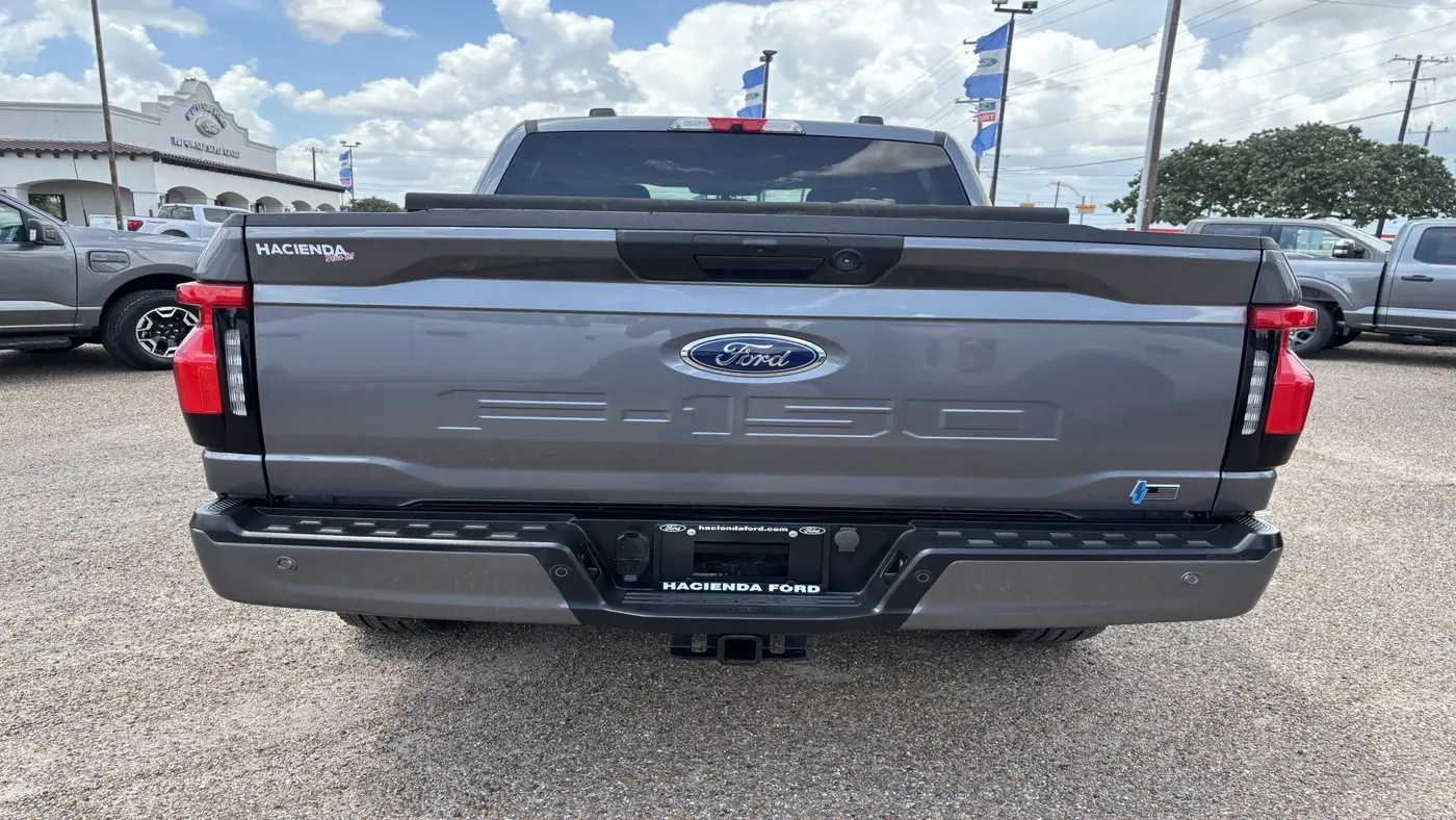 2023 Ford F-150 Lightning Lariat